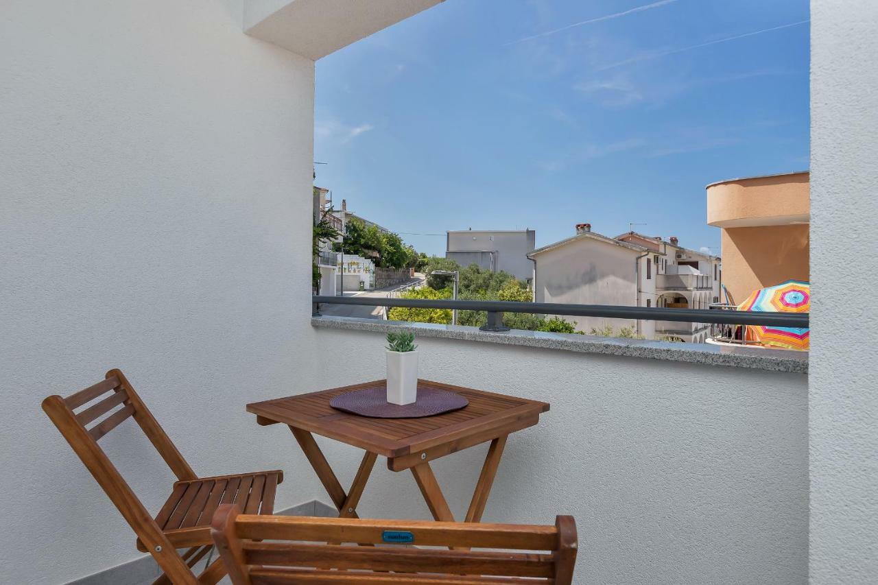 Apartmani Daniela Podgora Exterior photo